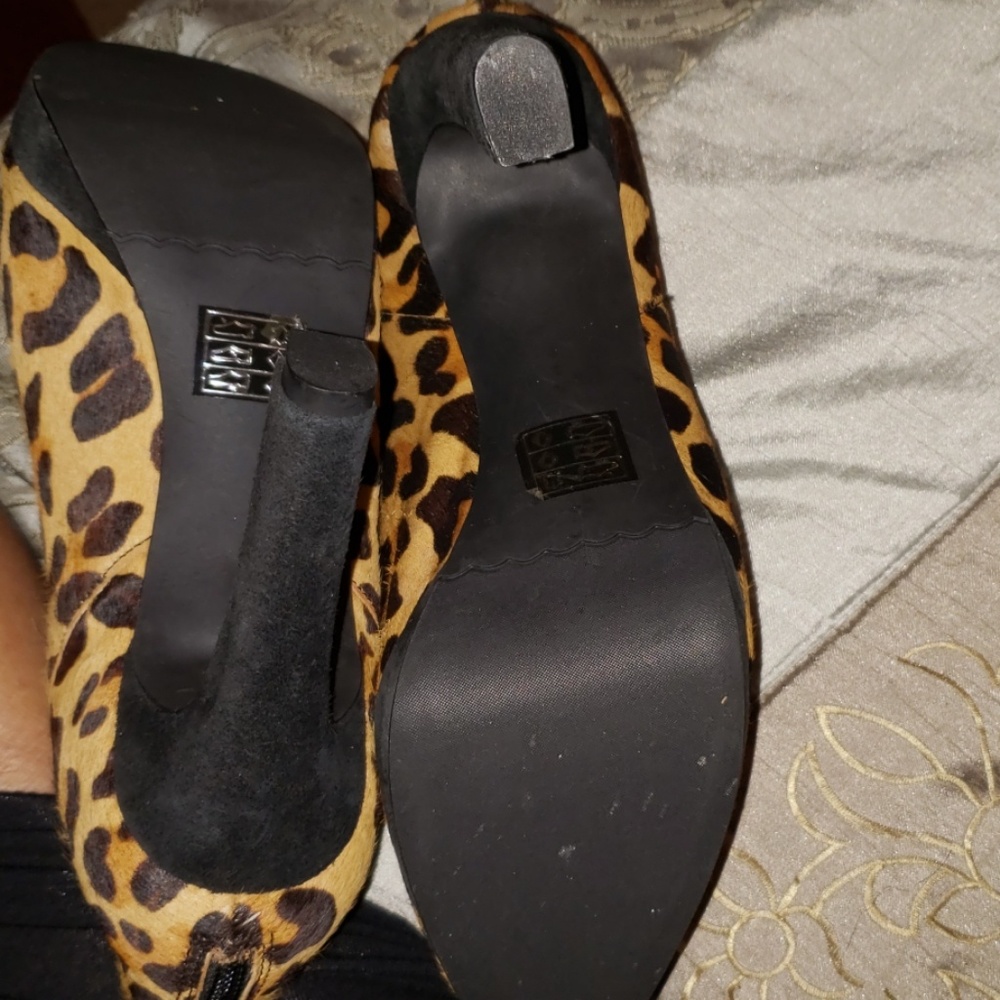 Heels - Picture 2 of 4
